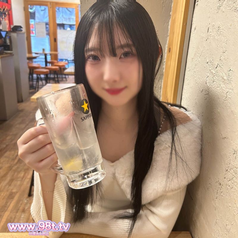 FC2PPV-4800848- ※※あの超有名アイドル似のぴちぴち大**ちゃんを紹介してもらい