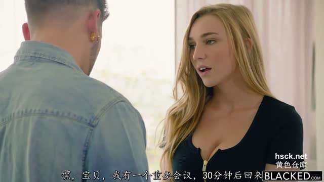 为了庆祝男友的生日专门叫上闺蜜给他体验一下同时抽插两个蜜穴详情介绍#双飞#骚逼#挑逗#母狗#性交